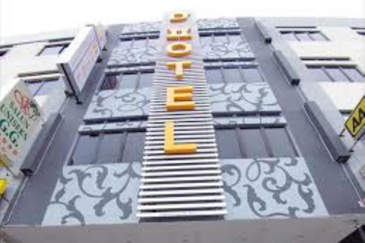 Hotel Zamburger De Melaka المظهر الخارجي الصورة